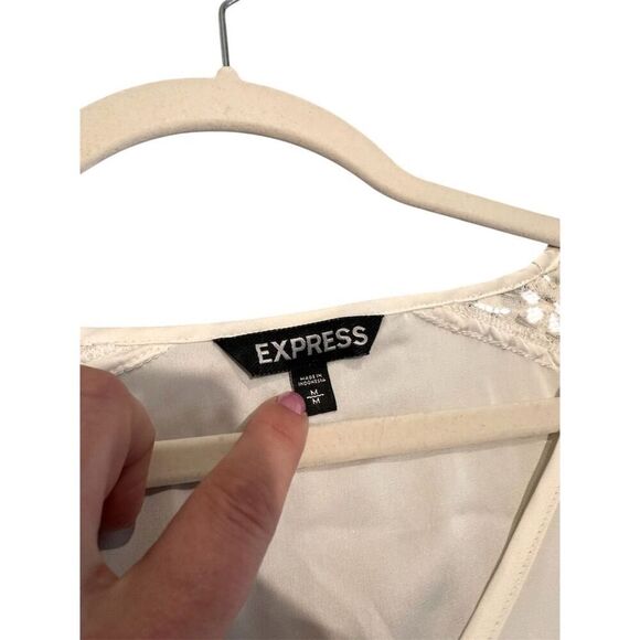 Express Women's M White Lace Shoulder V-Neck Blouse Casual Spring - Picture 3 of 5